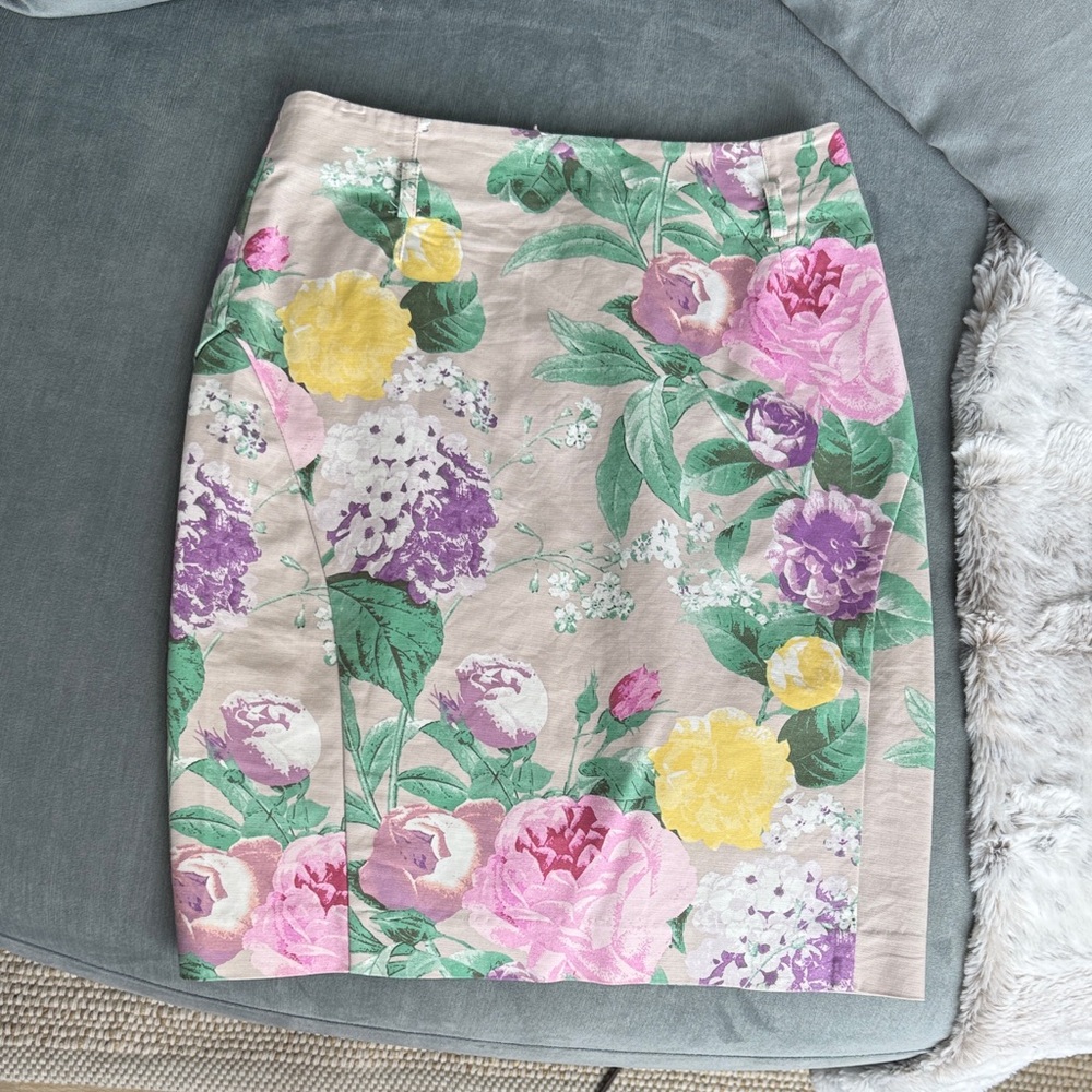 H&M Multicolor Floral Pencil Skirt